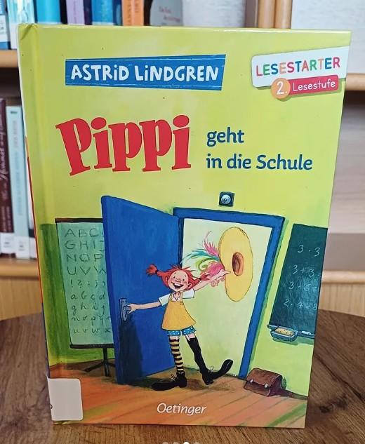 Buch Pippi geht in die Schule